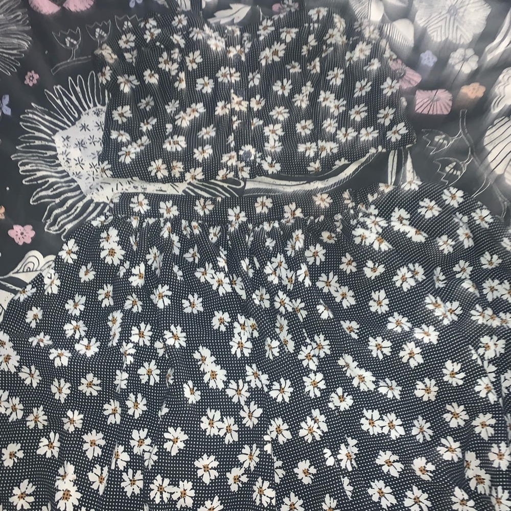 2piece xl crop top& Large knee length skirt
